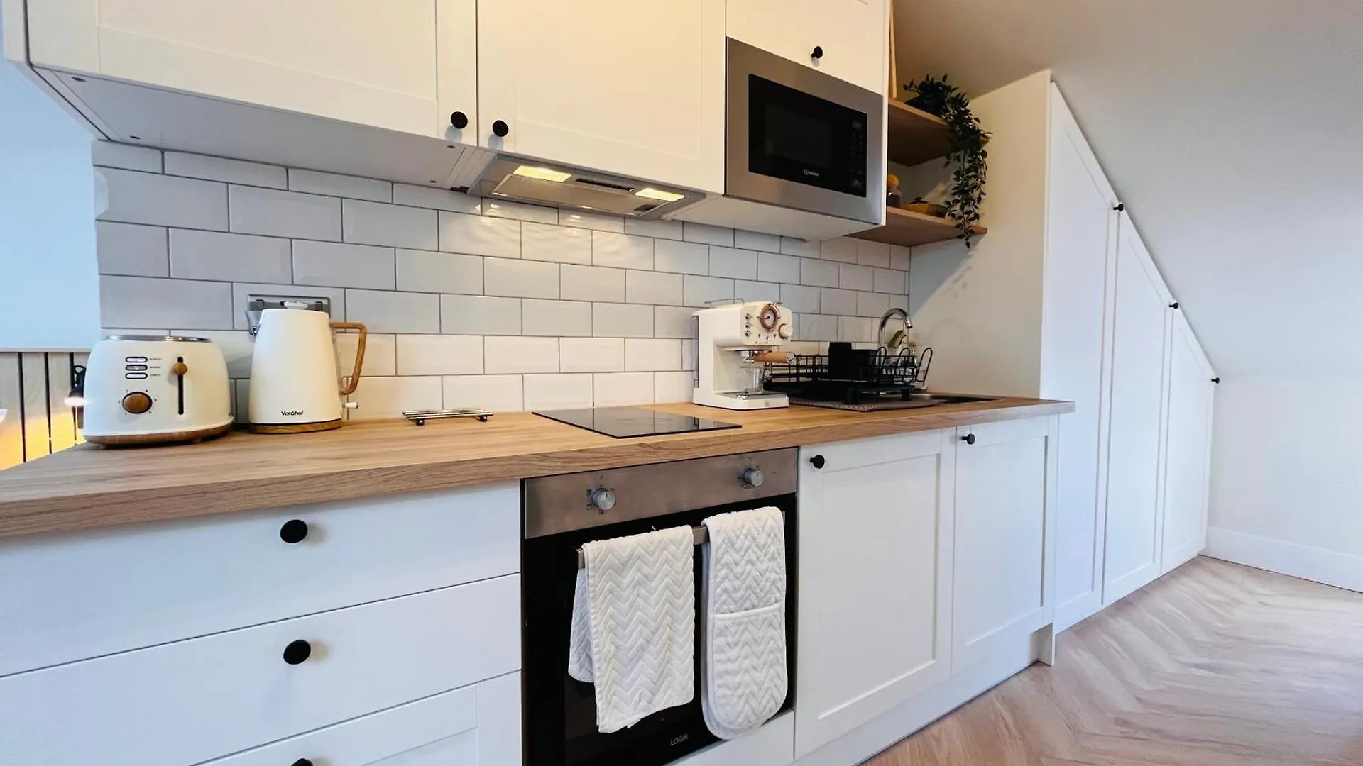 The Nook Londons Swanky Studio With Free Parking Homestay London